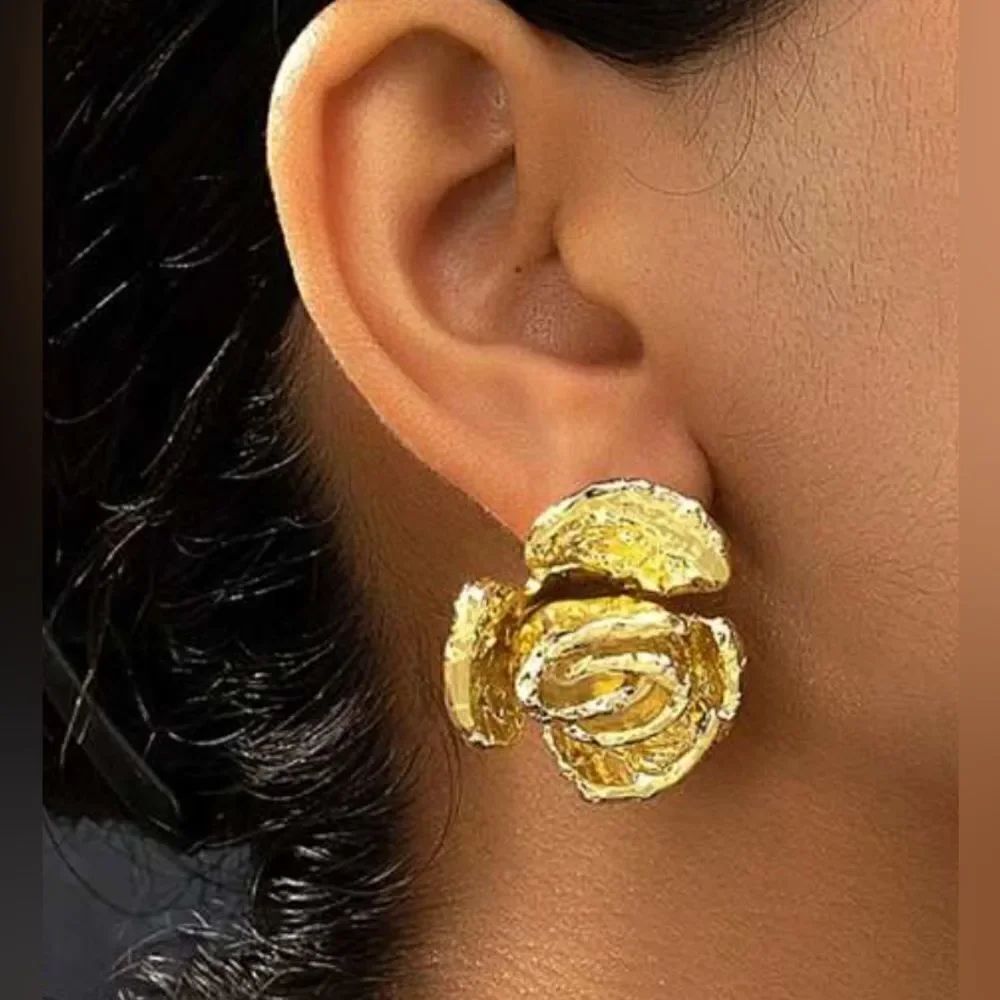 Flower statement earrings N1108